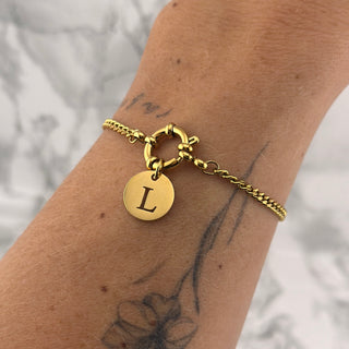 Initiaal gouden armband